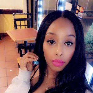 Meet your Posher, Latisha